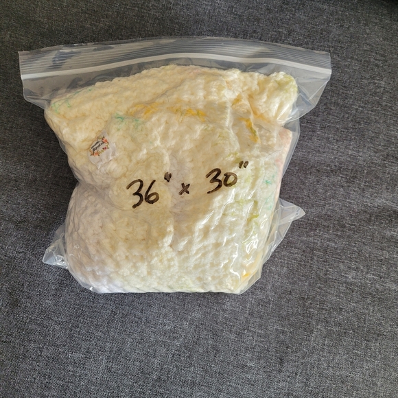 Yellow and white one of a kind croched blanket - Picture 3 of 3